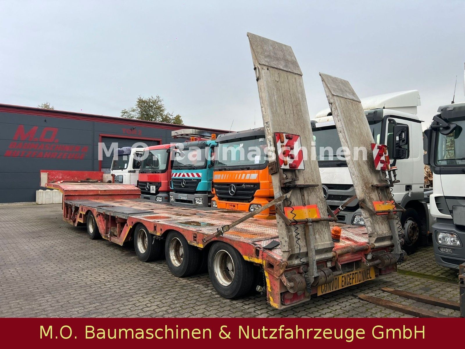 Fahrzeugabbildung LinTrailers 4 LSDU 18-40 / 4 Achser / Luftgefedert /