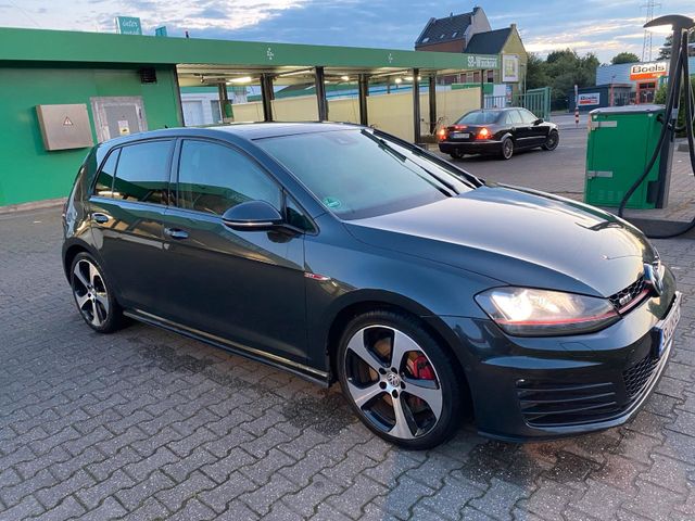 Volkswagen Golf 7 GTI// HJS// Clubsport S ESD// R600/...