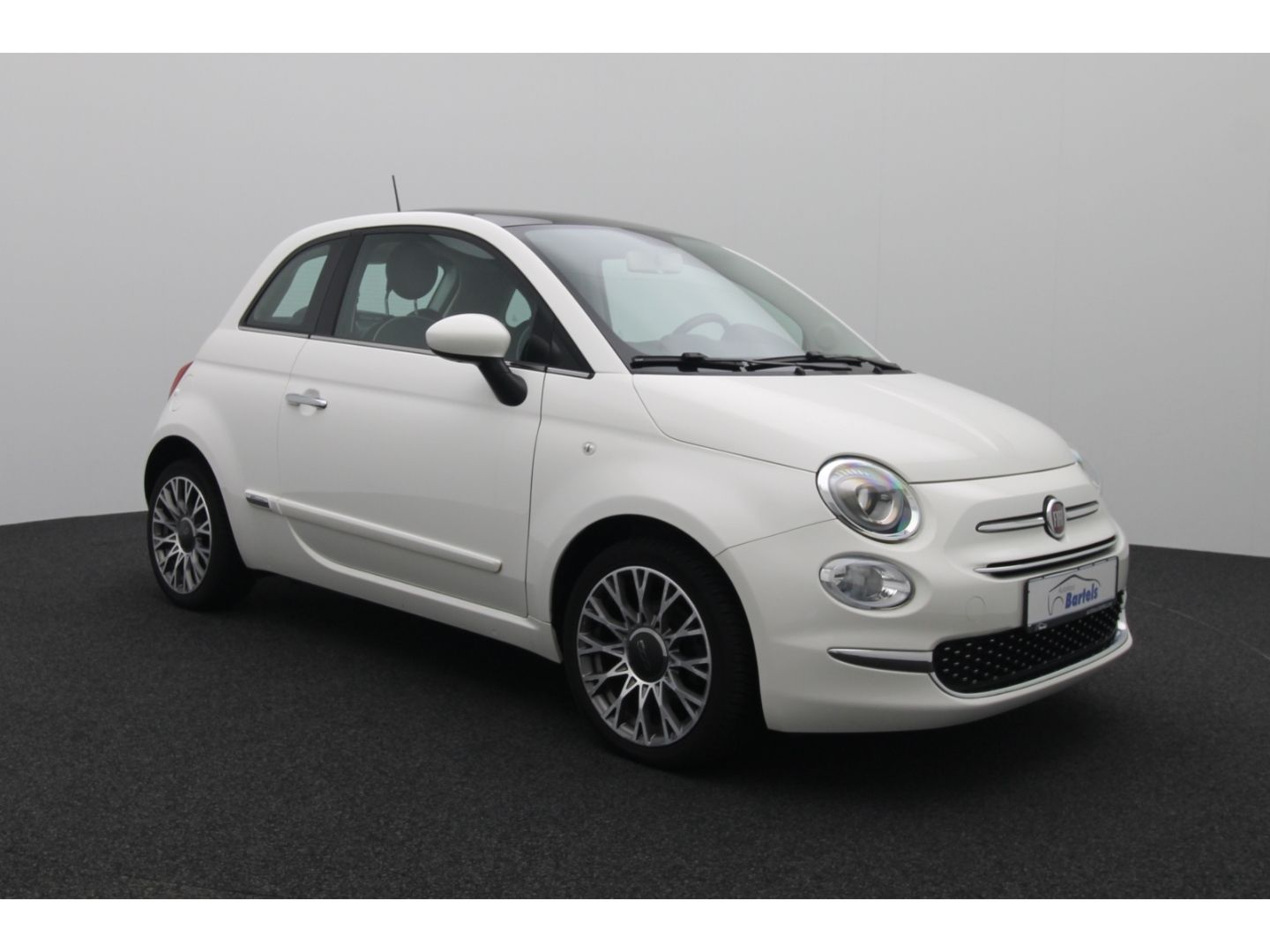 Fahrzeugabbildung Fiat 500 1.2 Lounge AppleCP, Einparkhilfe, Klimaautom