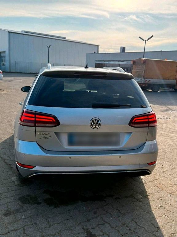 Image of Volkswagen Golf