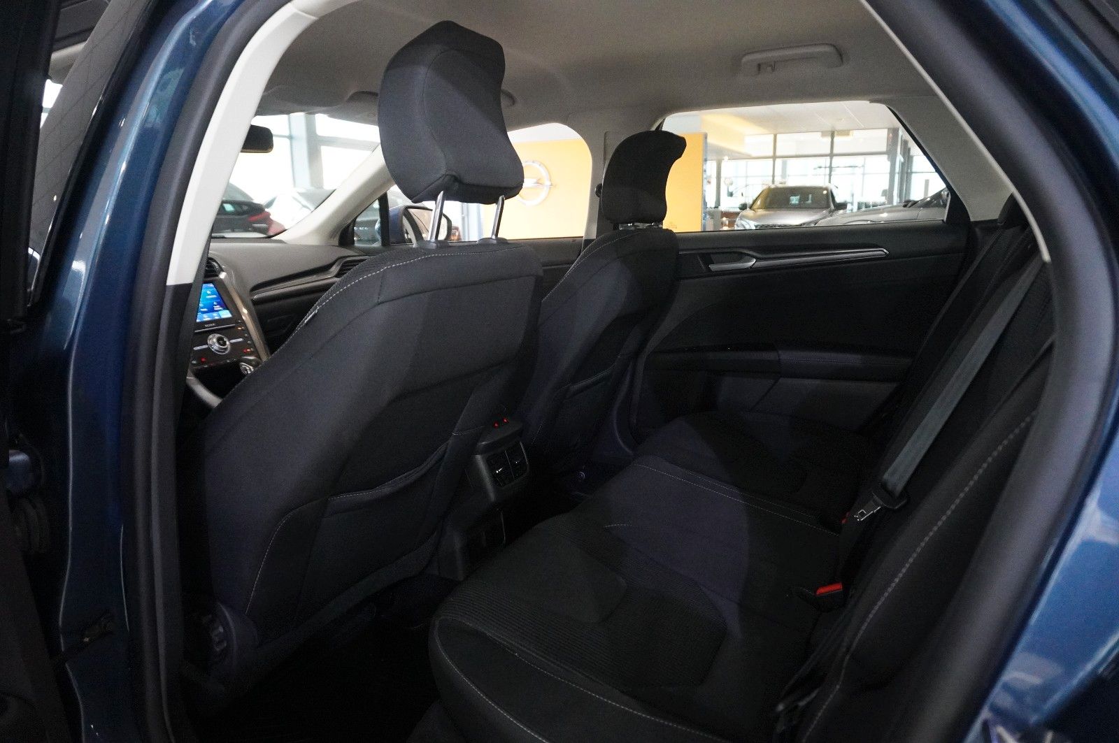 Fahrzeugabbildung Ford Mondeo Turnier 2.0 TITANIUM NAVI/LED/KAMERA/DAB+