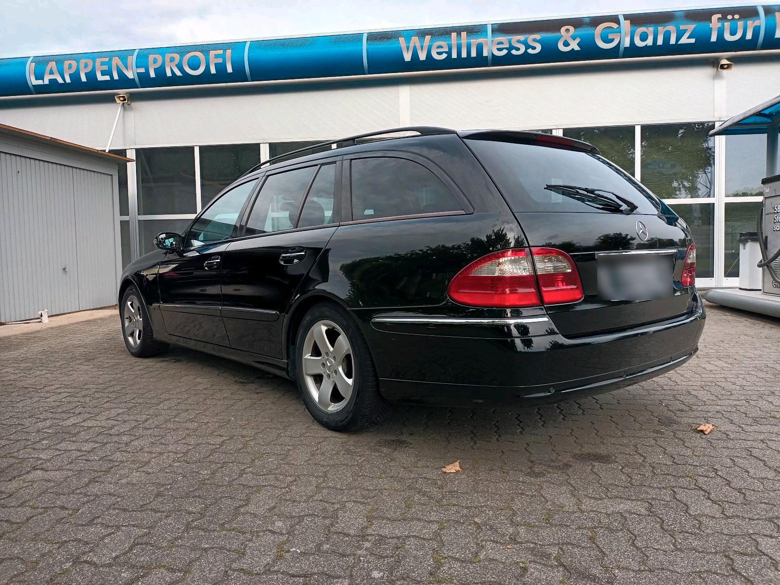 Mercedes-Benz E270 2004 — interior