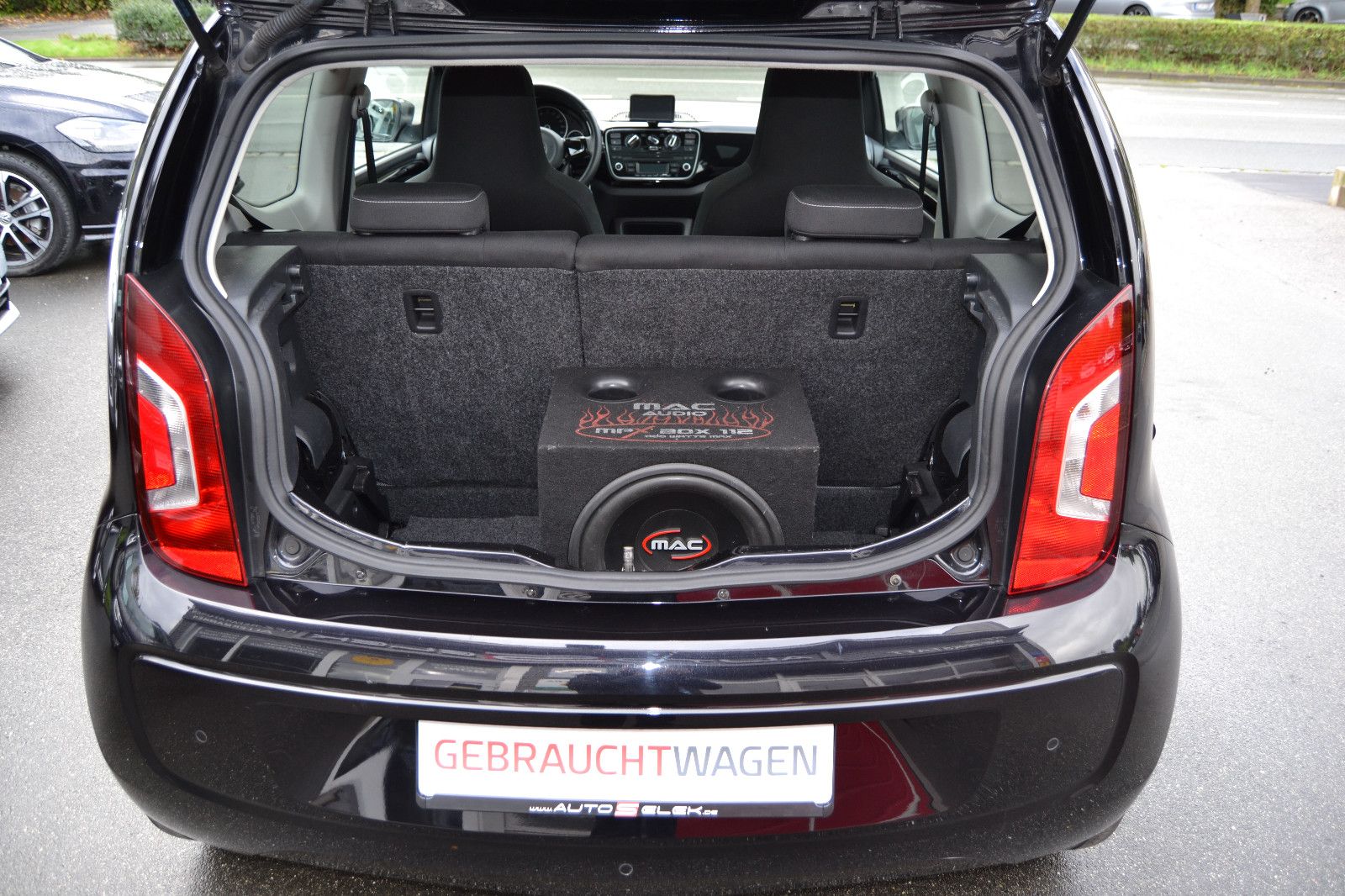 Fahrzeugabbildung Volkswagen up! black up!/Panoramadach/Klima/Navi