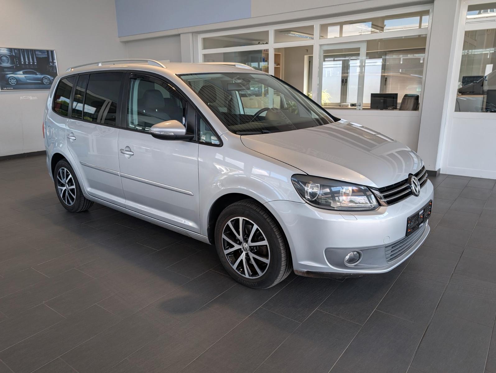 Volkswagen Touran TSi Highline AHK*Sitzheizung*Climatronic