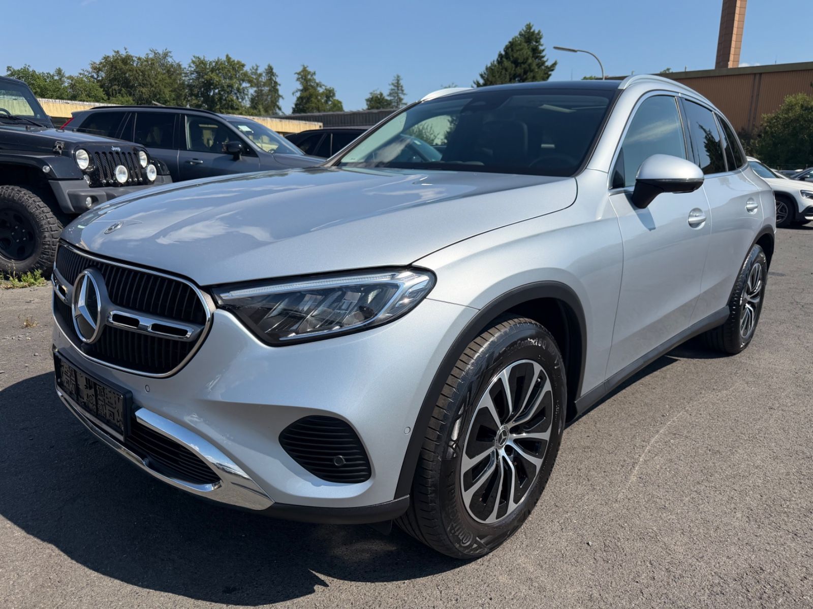 Mercedes-Benz GLC 220 d 4Matic Pano 1.Hand 360* Navi LED AHK