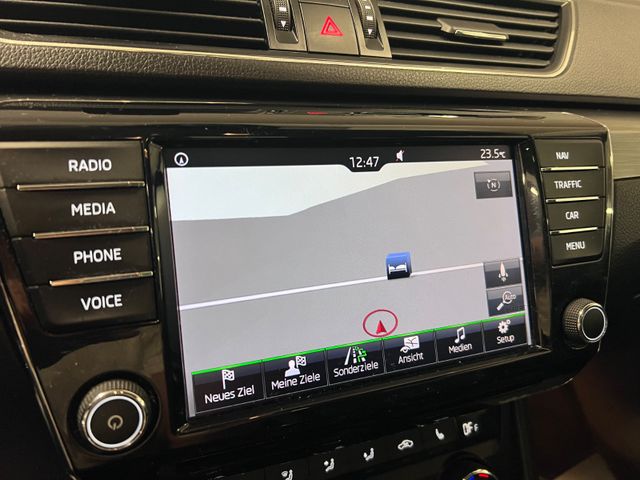 Skoda SUPERB STYLE/ 1.HAND/ GARANTIE/ PANO/ ASSIST. Skoda SUPERB STYLE/ 1.HAND/ GARANTIE/ PANO/ ASSIST.