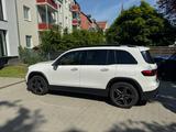 Mercedes-Benz GLB 250 4MATIC DCT -AMG-Line -Pano - Burmester - Mercedes-Benz GLB-Klasse von privat