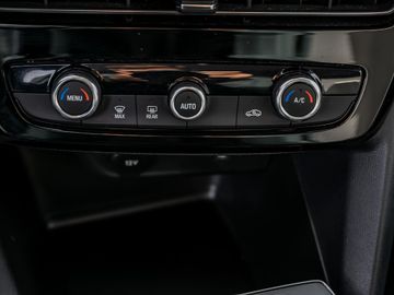 Opel Mokka e Elegance Fahrerassistenz-Paket Kamera