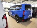 Volkswagen T7 Caravelle 2,0 l TDI "PanAmericana" 8-Sitzer - Gebrauchtwagen in Lübeck