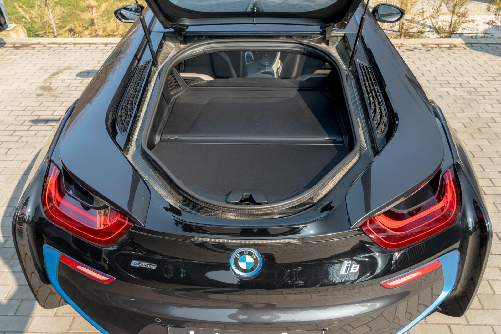 BMW i8 Coupe  LASER.HUD.HARMAN.DR.ASS.NAVI