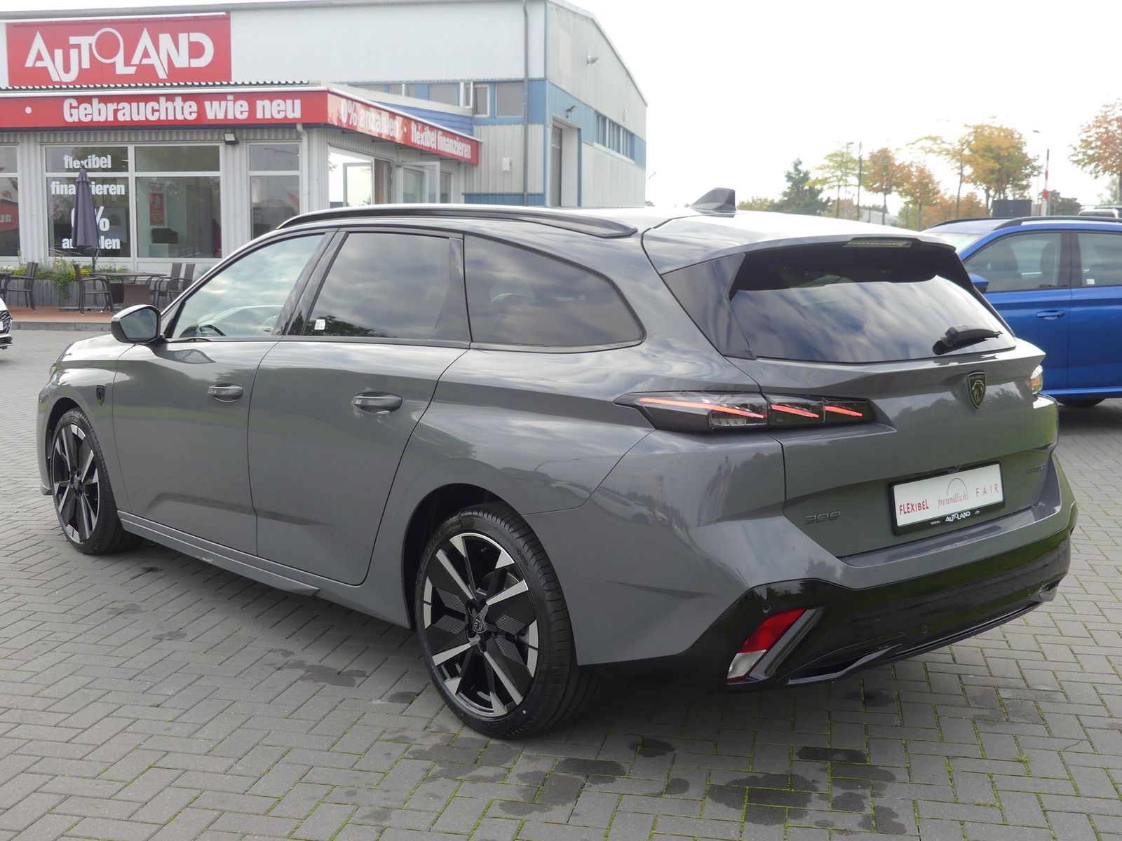 Peugeot 308 SW GT 1.2 Hybrid 145 Aut. Matrix ACC Navi imagem 3