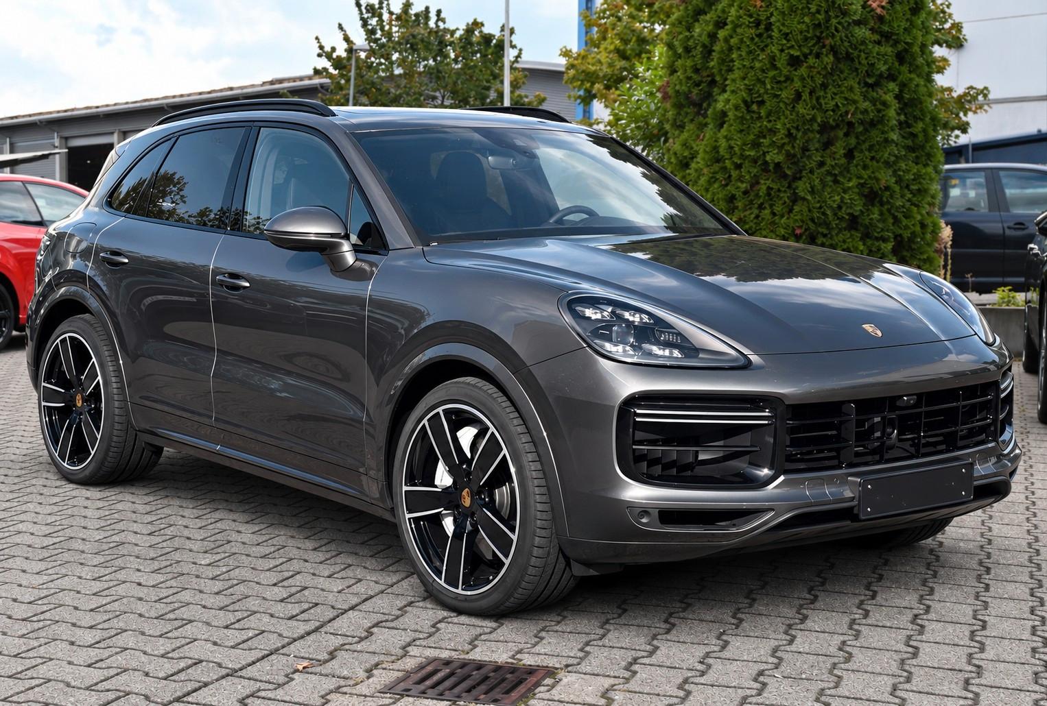 Porsche Cayenne Turbo Pano Bose 360Kam SoftCl NightVisio