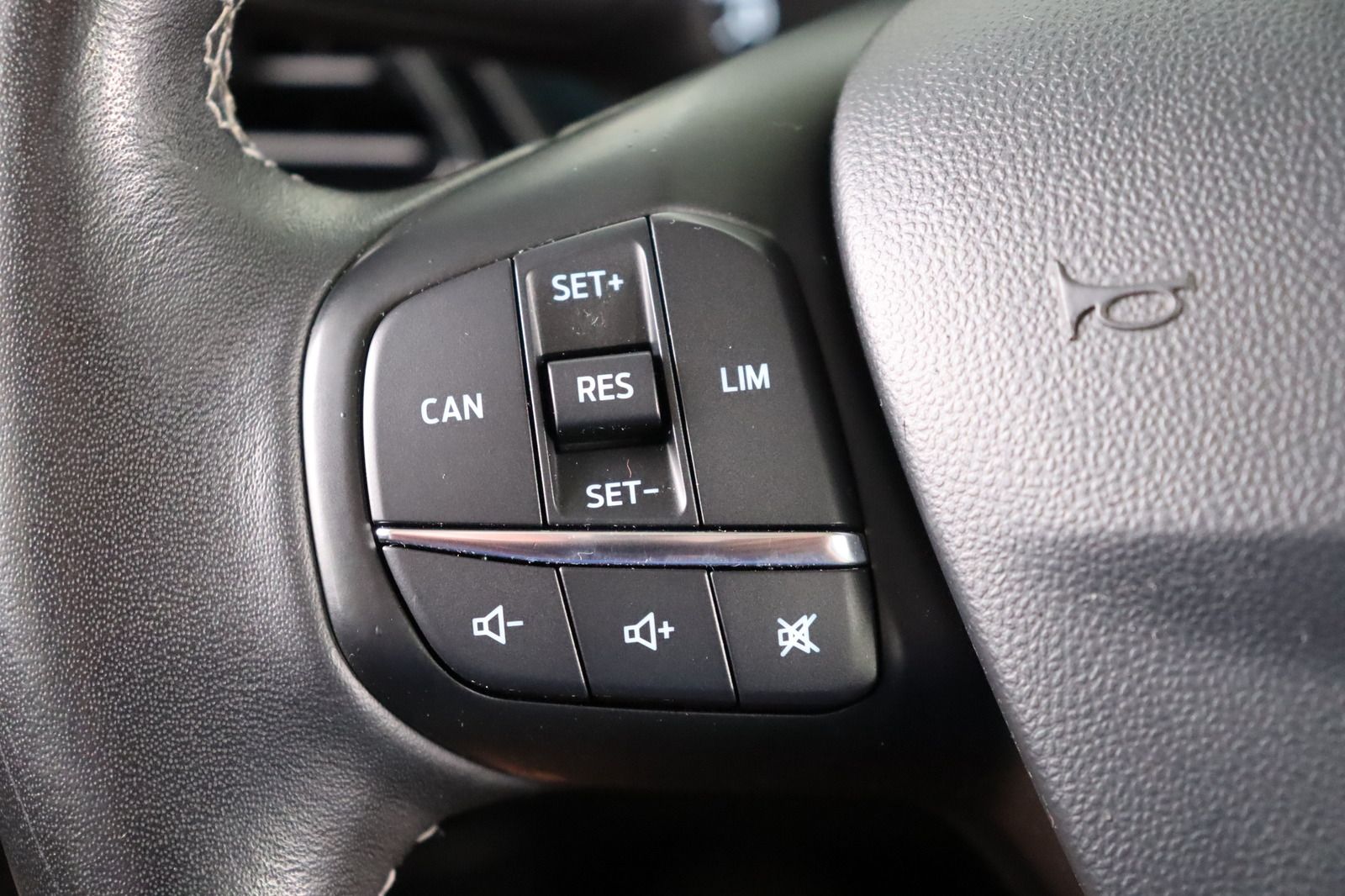 Fahrzeugabbildung Ford Fiesta 1.0 l Active * Klima * SHZ * PDC