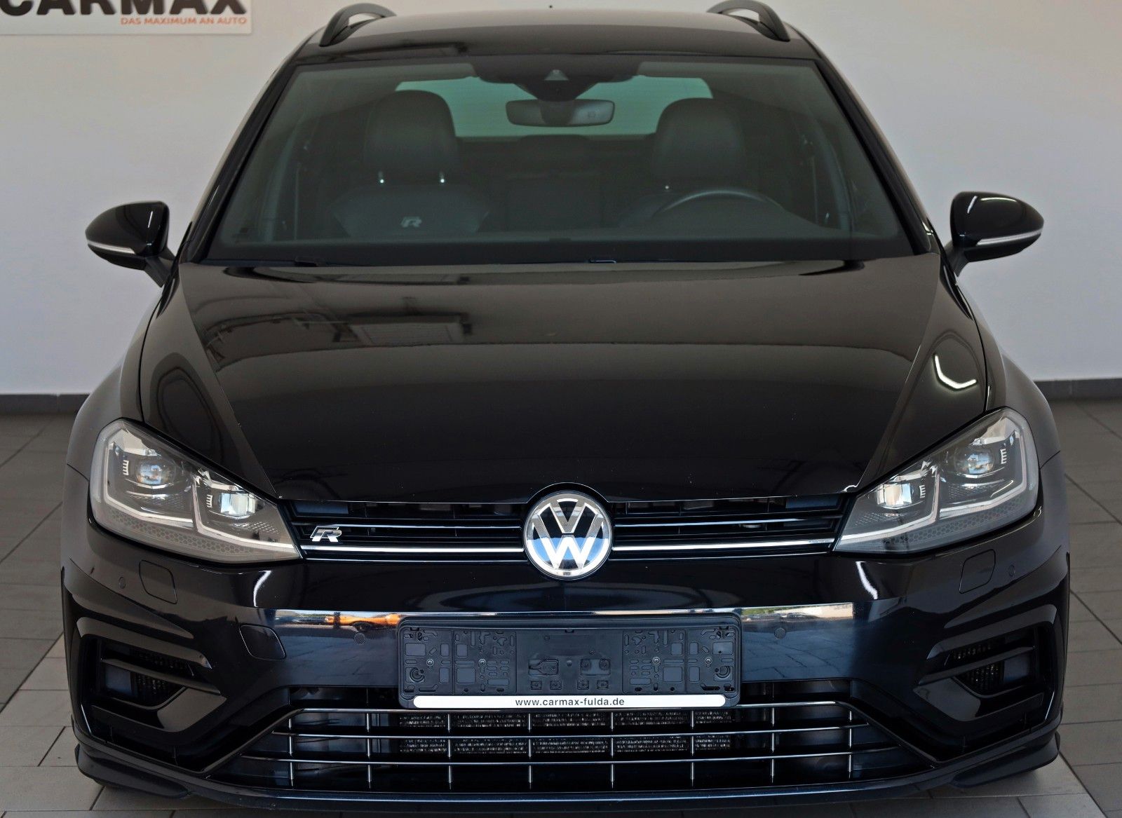 Fahrzeugabbildung Volkswagen Golf VII Variant R 4M Leder,Navi,LED,Kamera,ACC