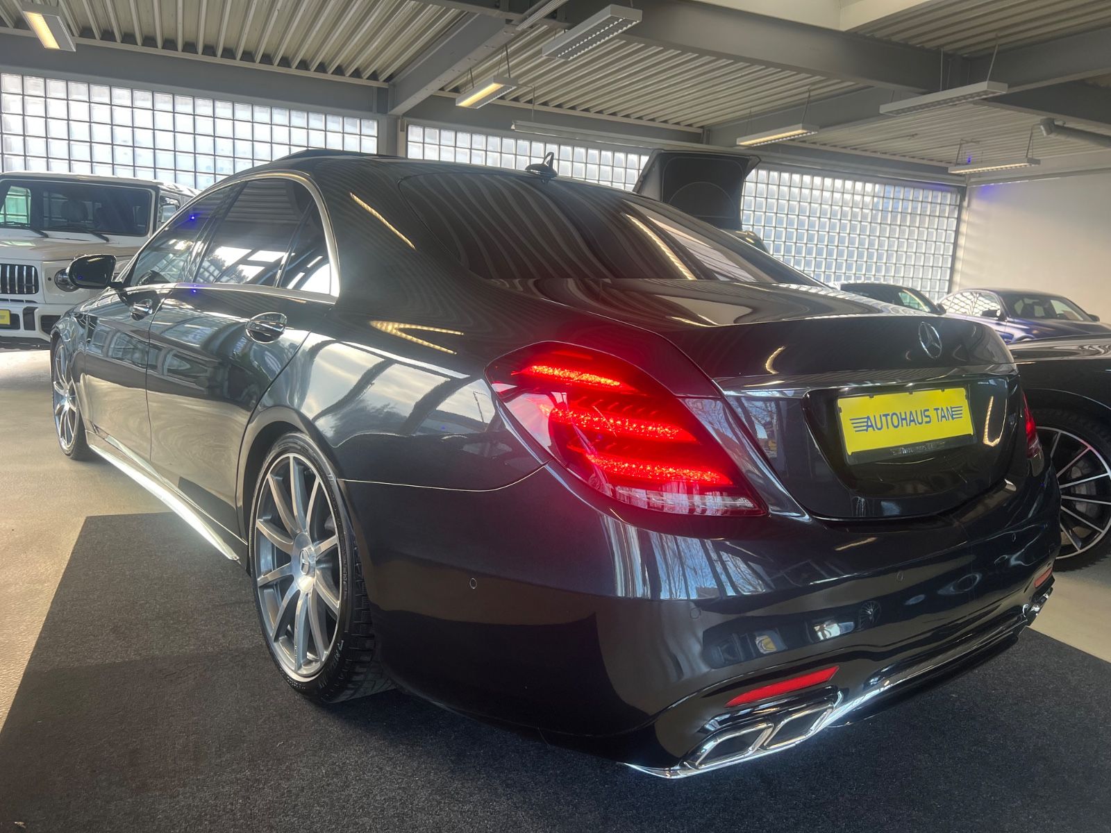 Fahrzeugabbildung Mercedes-Benz S 400 d 4Matic L AMG 63 *3D-Burmester*Magic-Sky*