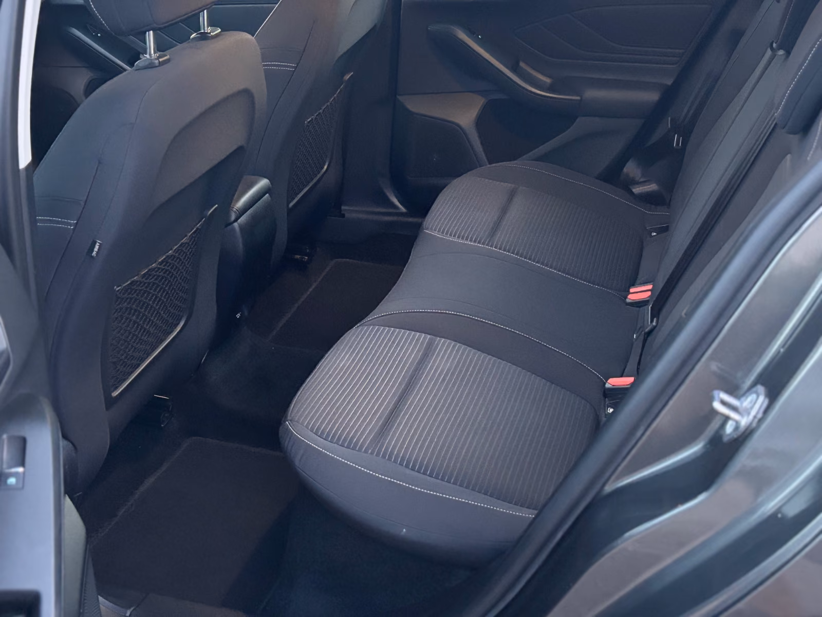 Ford Focus Turn. *Titanium*1.Hand*AHK*TÜV NEU!!