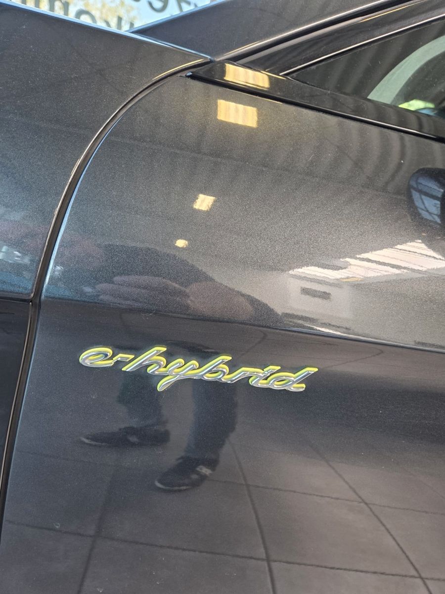Fahrzeugabbildung Porsche Panamera 4 E-Hybrid Platinum Edition/VOLL