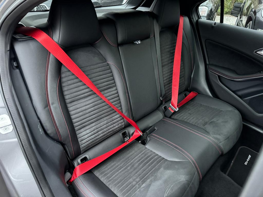 Mercedes-Benz A 45 AMG