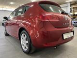 Seat Leon Stylance / Style 1.6 BENZIN SHZ KLIMA ALUFE - Seat Leon mit Benzin-Antrieb: Limousine, 1.6