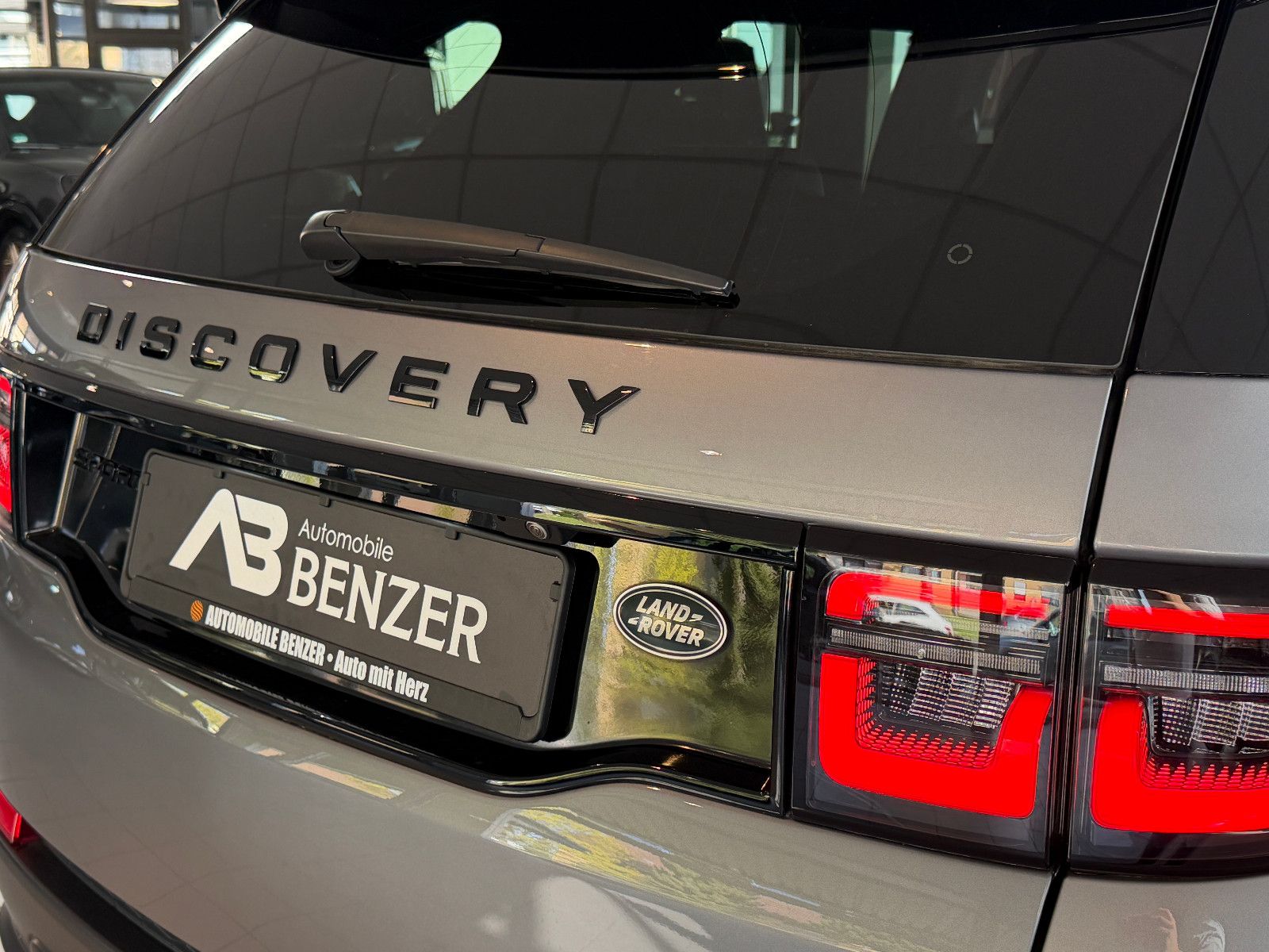 Fahrzeugabbildung Land Rover Discovery Sport AWD D200/360''KAM/LEDER/PANORAMA