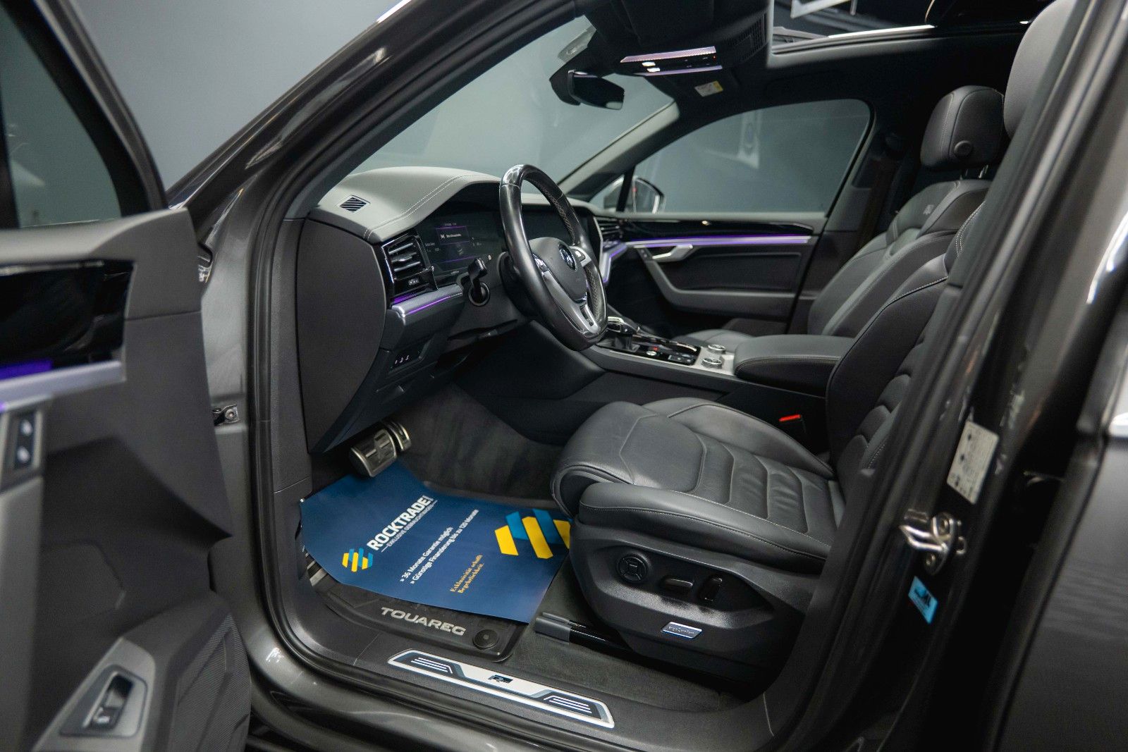 Fahrzeugabbildung Volkswagen Touareg V6 R-Line+ 4Motion *Pano*Matrix*DAB*19%*