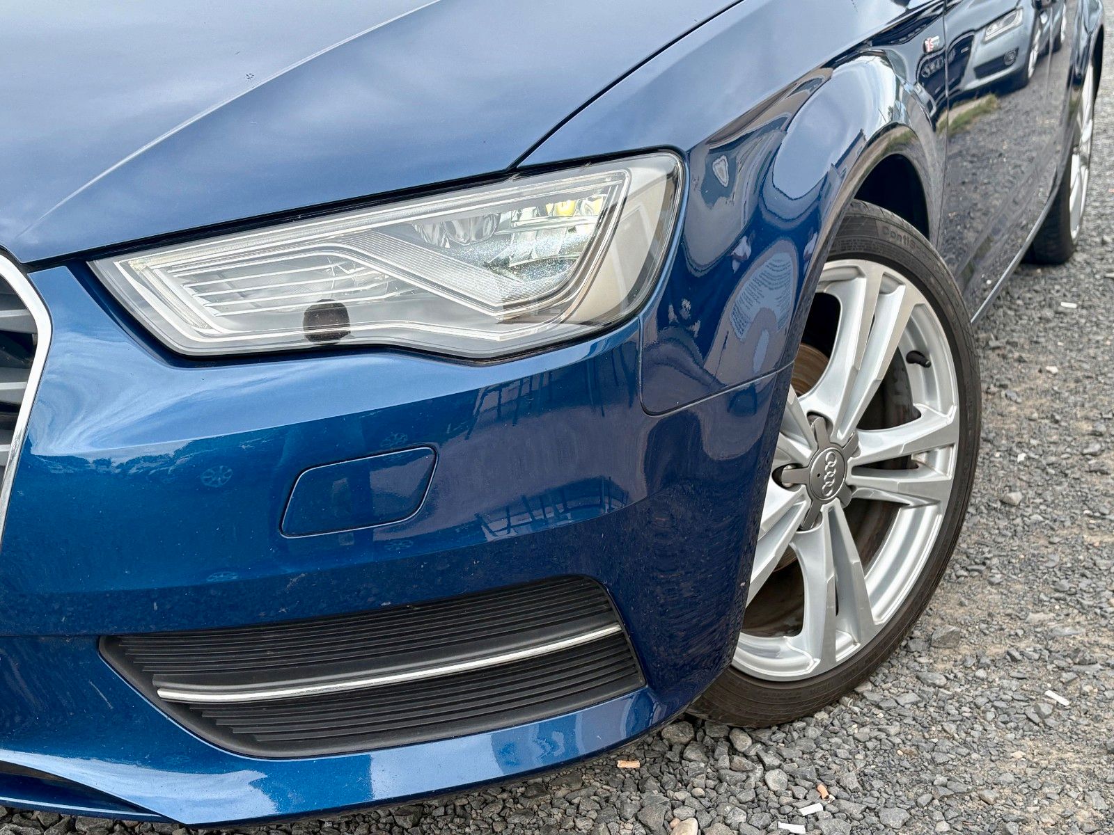 Fahrzeugabbildung Audi A3 1.6 TDI SPBK S LINE Navi Leder LED SPORTFWK