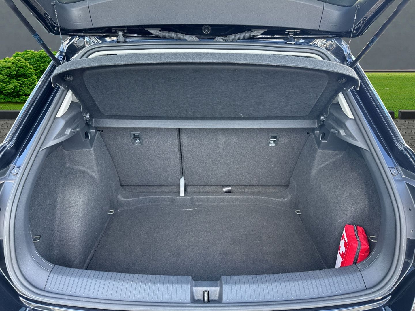 T-Roc 1.6 TDI Navi Apple CarPlay 2-Zonen-Klimaau