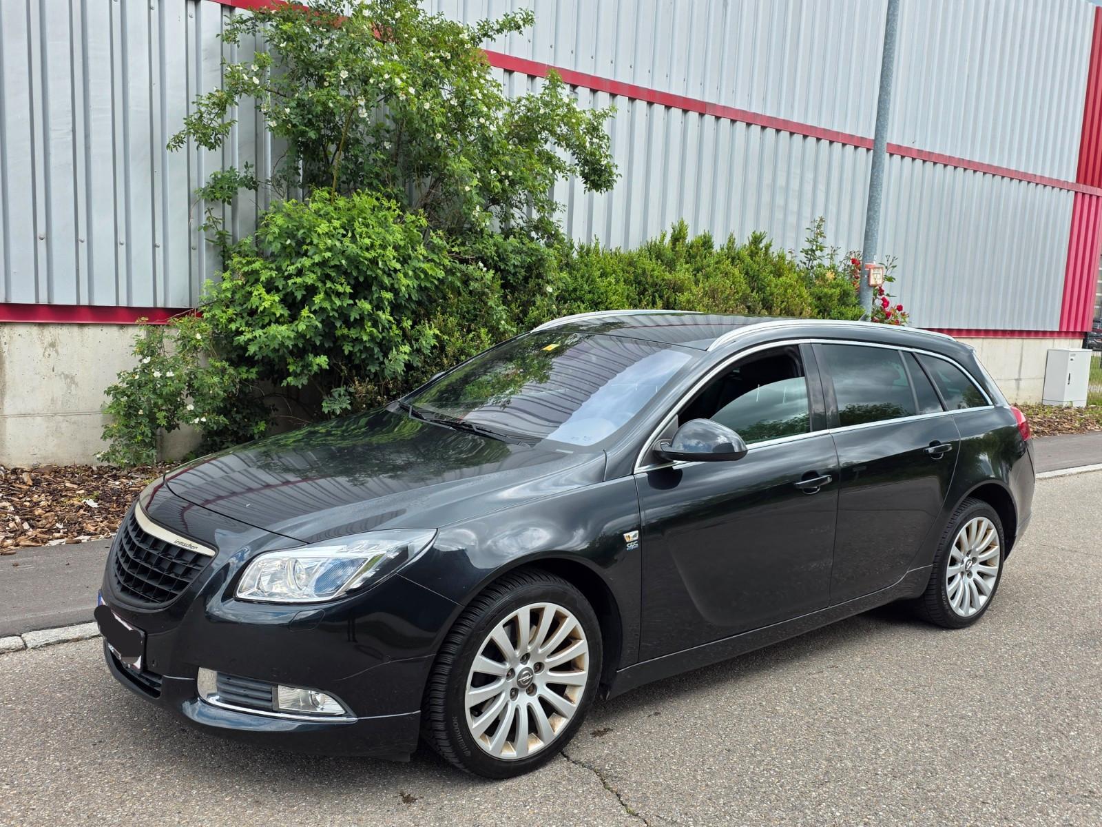 Opel Insignia Sports Tourer OPC-Line Sport 4x4 Xenon