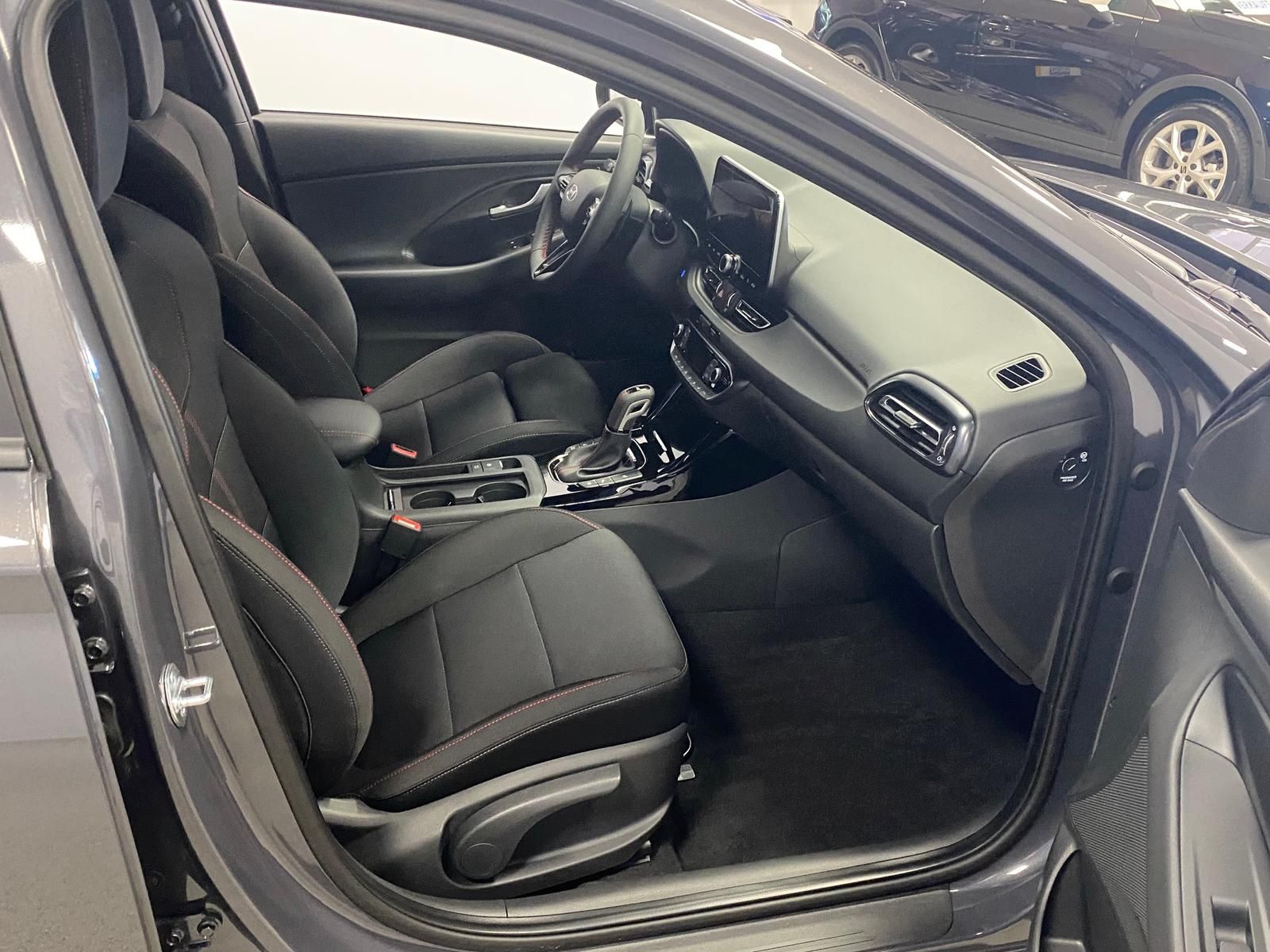 Fahrzeugabbildung Hyundai i30 N-Line APP+KLIMA+RFK+PDC+NAVI+SITZHEIZ+Andro