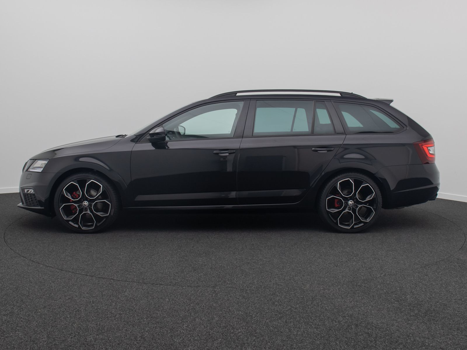 Fahrzeugabbildung SKODA Octavia RS 60 ACC Kamera SoundSys Memory DAB 18"