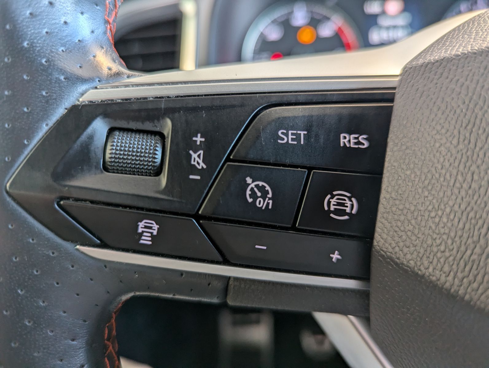 SEAT Ateca FR 2.0 Full-Link Dinamica BeatsAudio 360° - Image 21