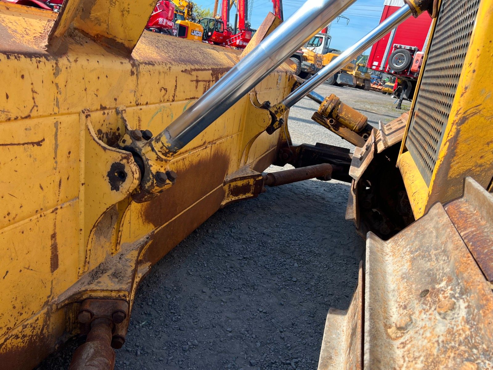 Fahrzeugabbildung Komatsu D65PX-15 / nur 5.945h / Baujahr: 2004