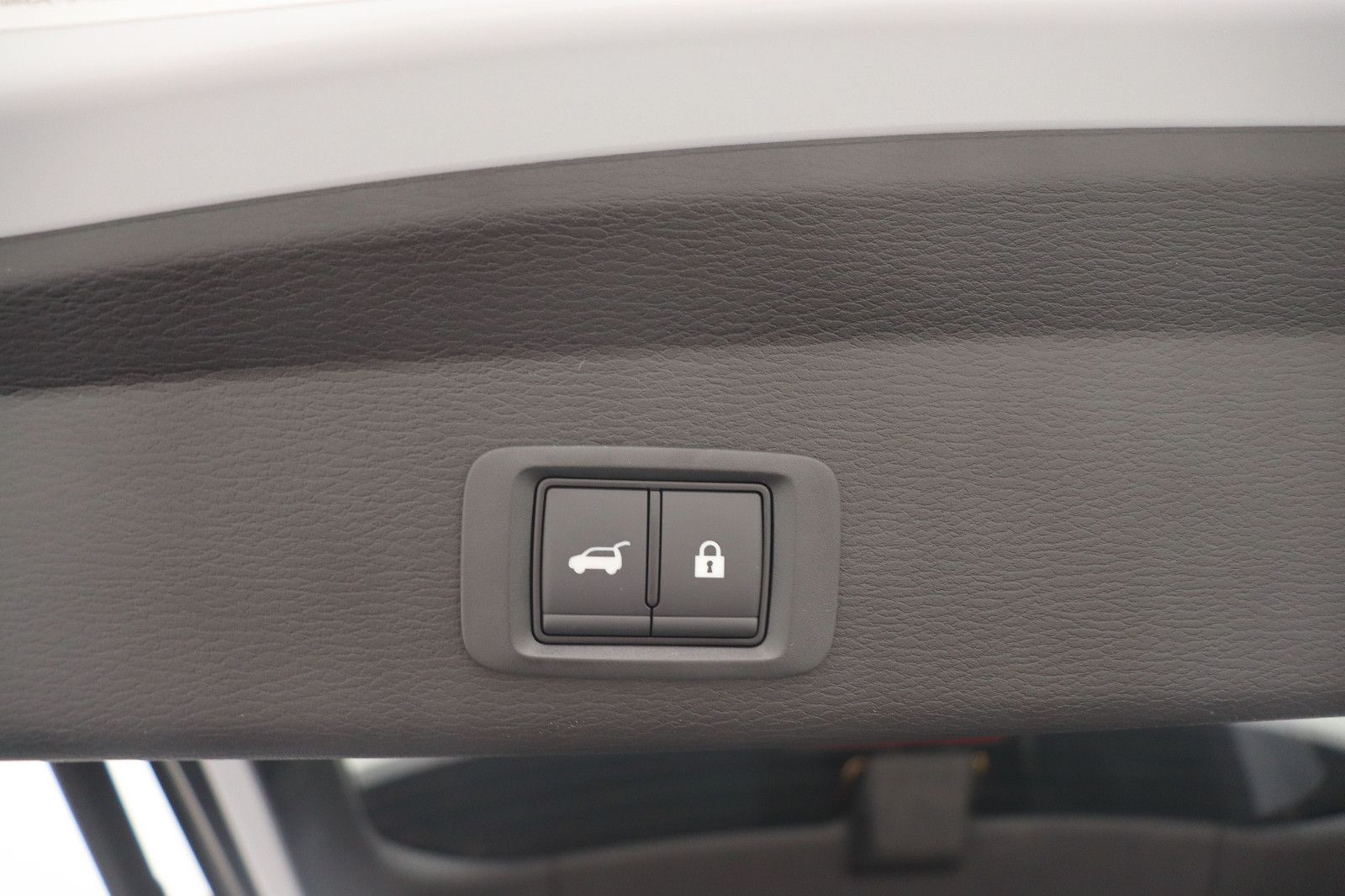 Fahrzeugabbildung Mitsubishi Outlander 2.4 PHEV Top 4WD