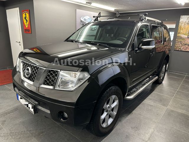 Nissan Pathfinder 2.5 dCi SE*4x4*7.Sitze*Klima*AHK*SHZ*