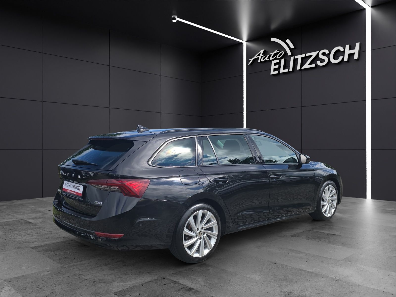 Fahrzeugabbildung SKODA Octavia Combi Ambition Matrix Navi AHK GRA SHZ