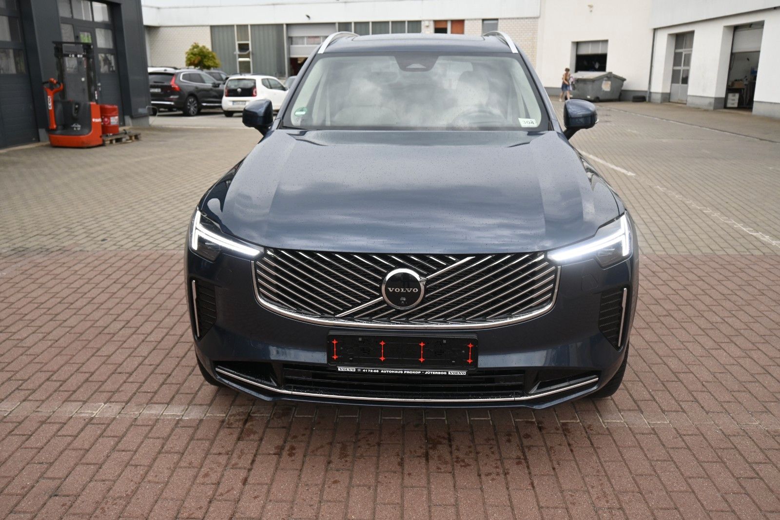 Fahrzeugabbildung Volvo XC90 T8 Ultra Bright AWD*LUFT*AHK*B&W*Massage*
