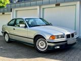 BMW 325i Coupé H-Kennzeichen - BMW 325 aus 1992