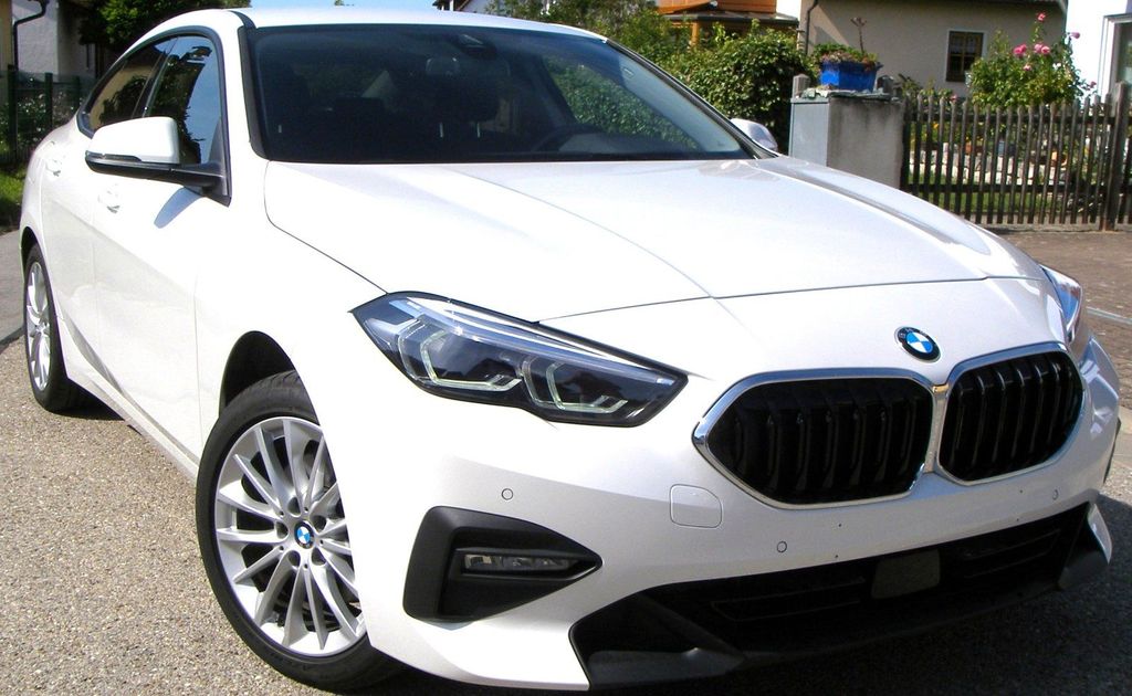 Image of BMW 218