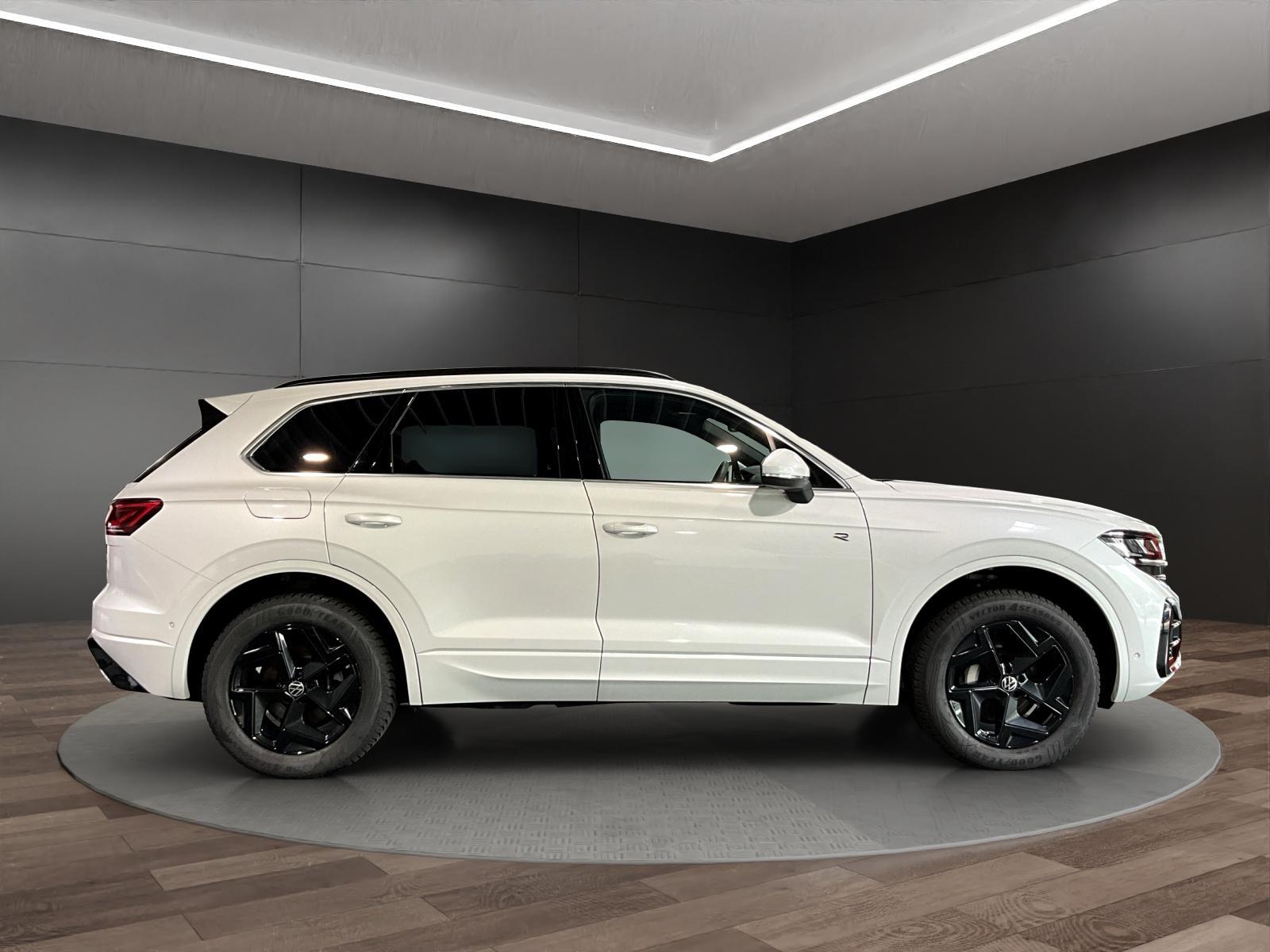 Volkswagen Touareg 3.0 TDI 4WD R-Line*Matrix*Pano*Memory*