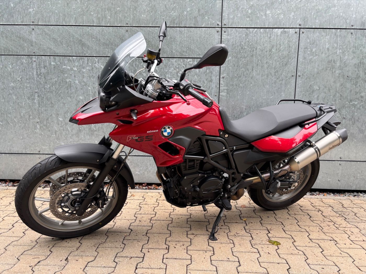 Fahrzeugabbildung BMW F 700 GS Tieferlegung LeoVince Endschalldämpfer