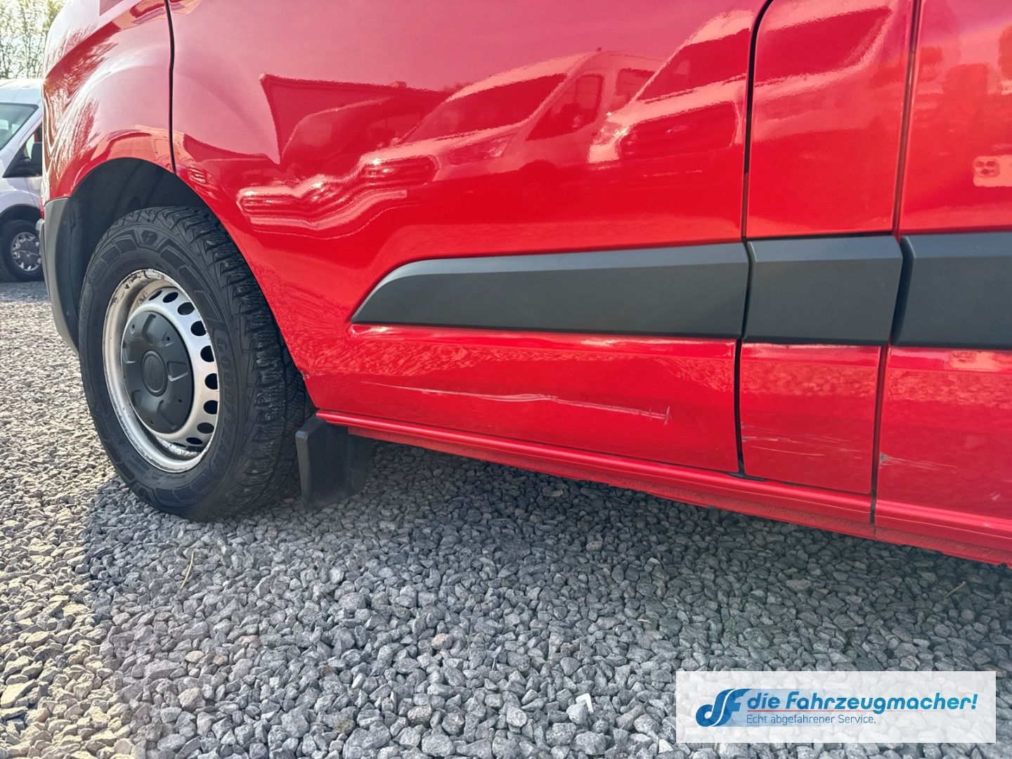 Fahrzeugabbildung Ford Transit Custom Kombi 300 L1 2.2 TDCi *1593 Expor