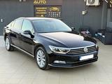 Volkswagen Passat 1.6 TDI SCR DSG Business BMT G - Volkswagen Passat: V6 TDI