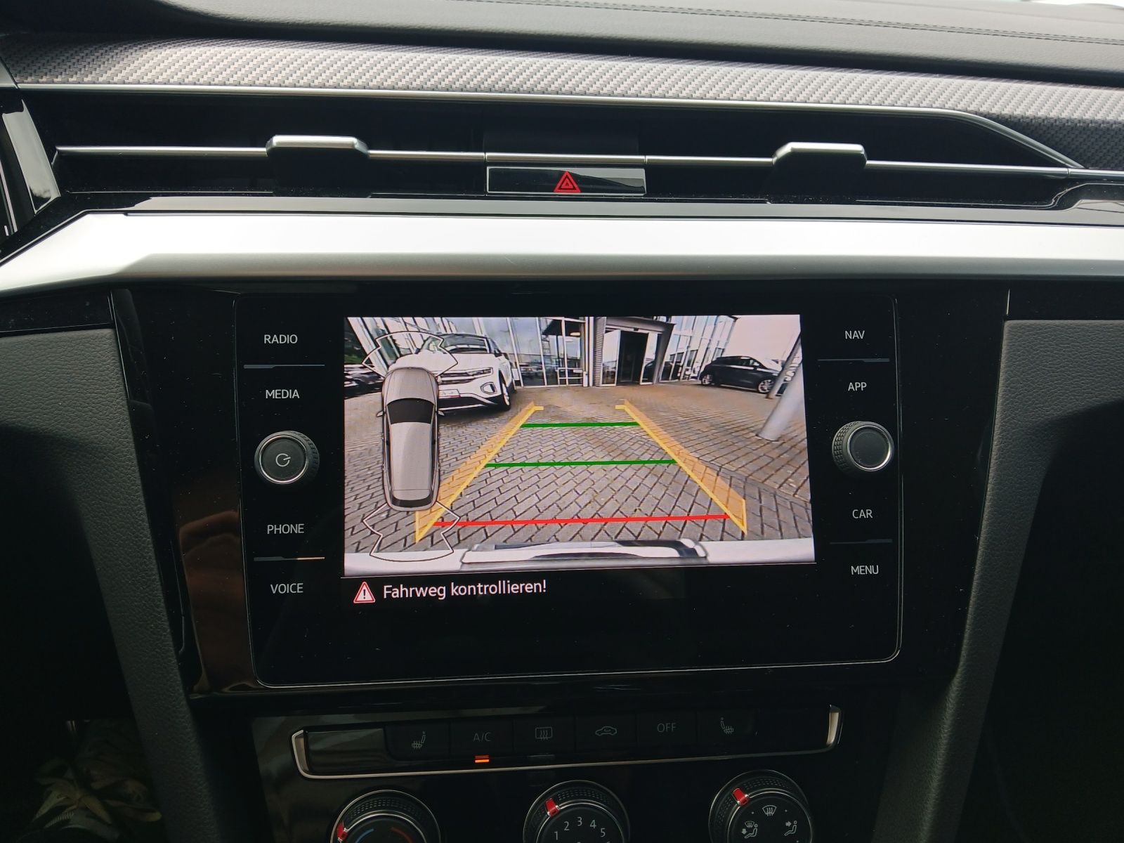 Fahrzeugabbildung Volkswagen Arteon SB R 4M R-Line Matrix AHK Navi  Pano HUD
