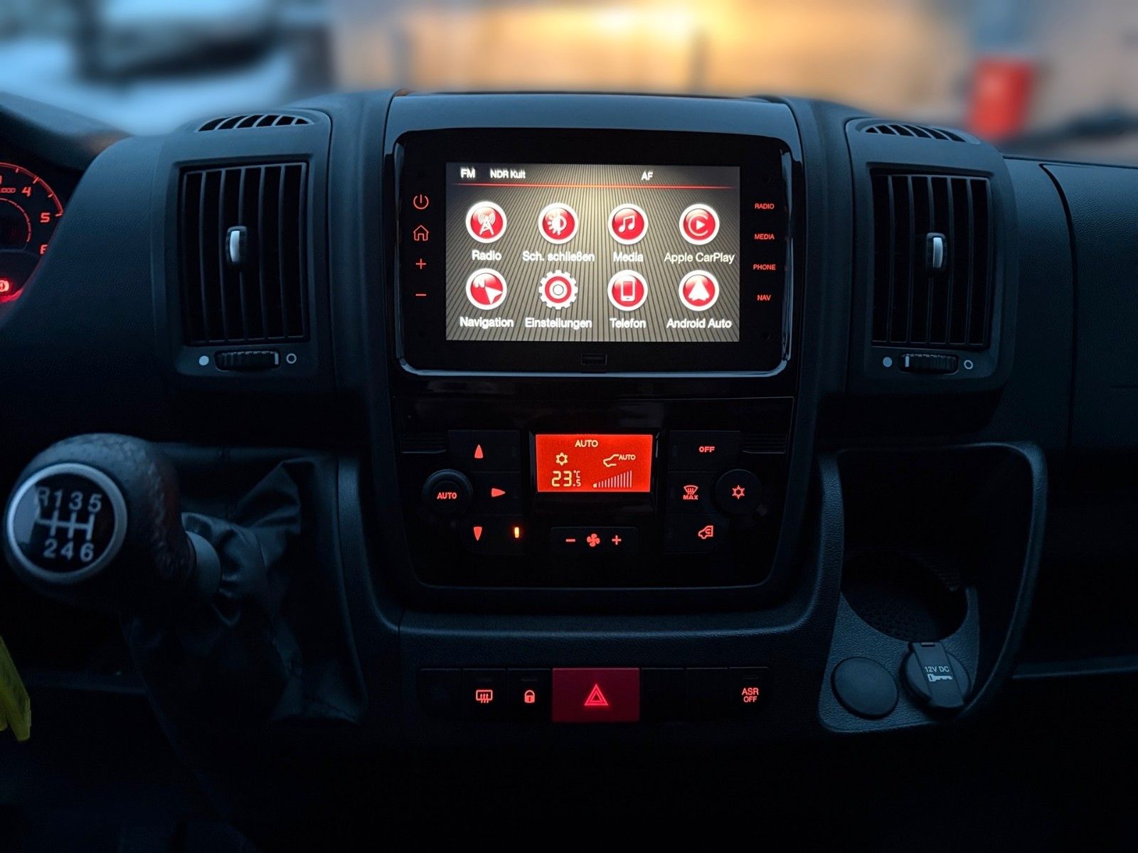 Fahrzeugabbildung Citroën Jumper Grossraumkasten
