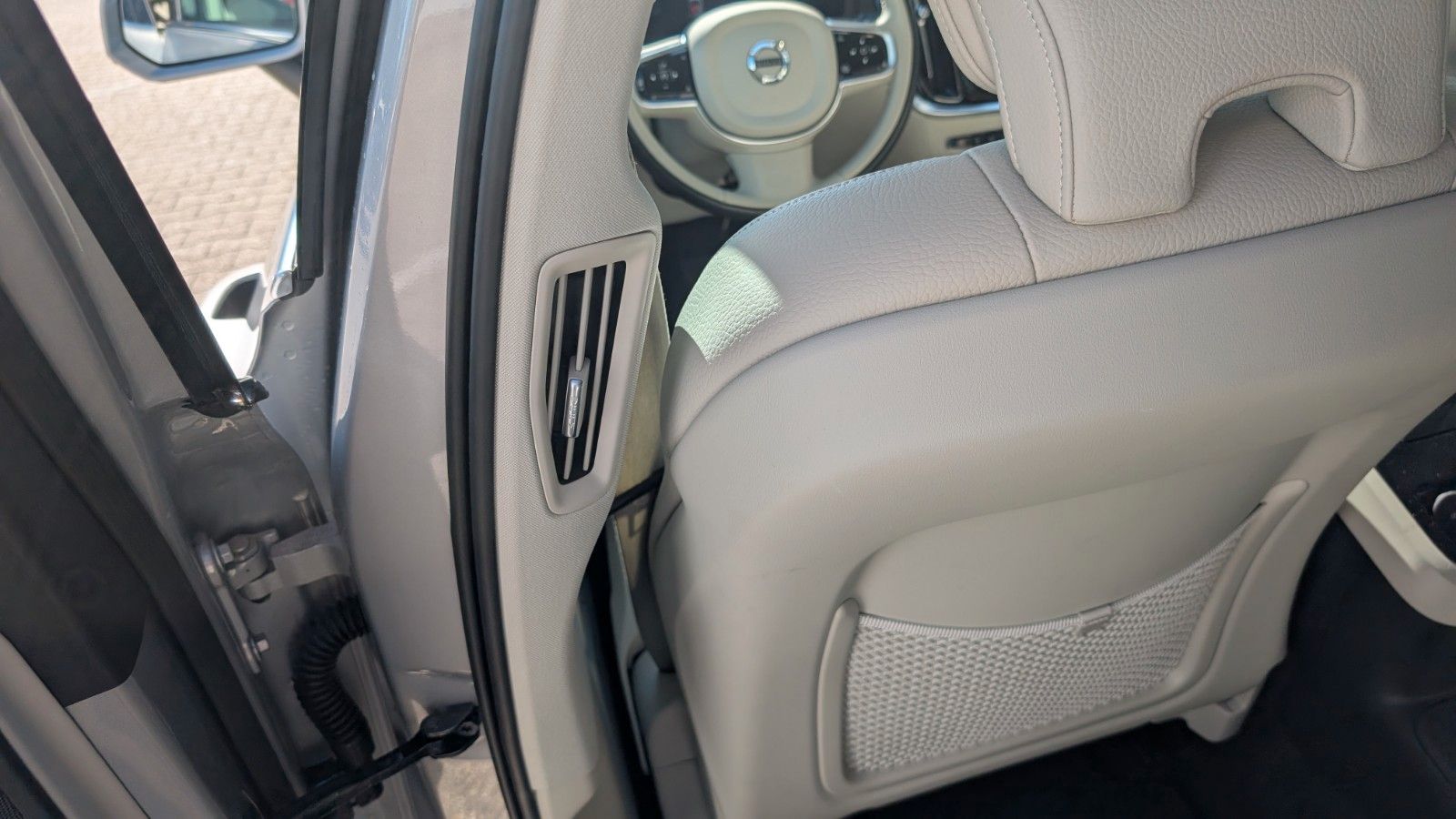 Fahrzeugabbildung Volvo V60 T8 Plug-in Hybrid | AHK | ACC | Kamera