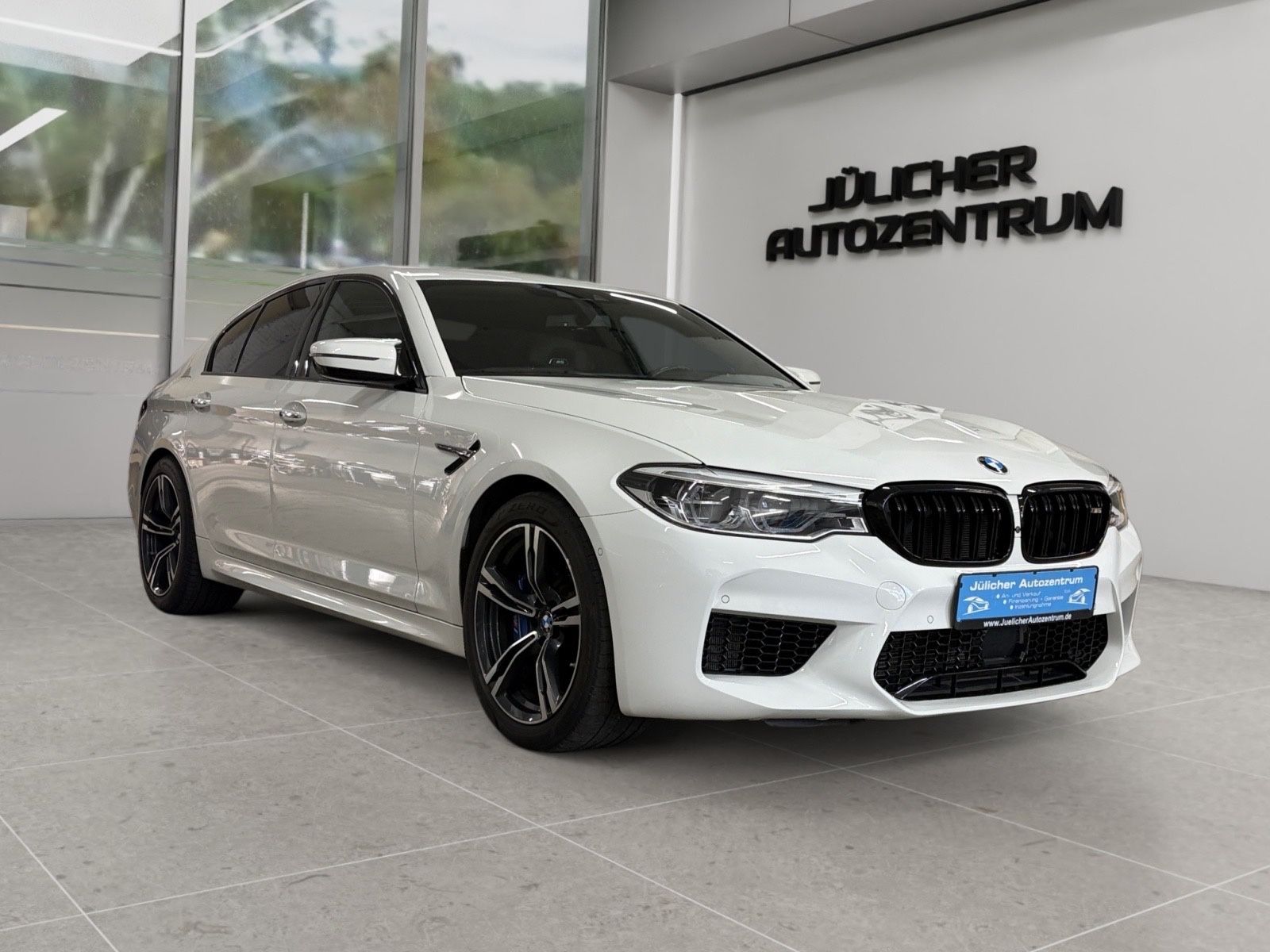 BMW M5 xDrive Aut.