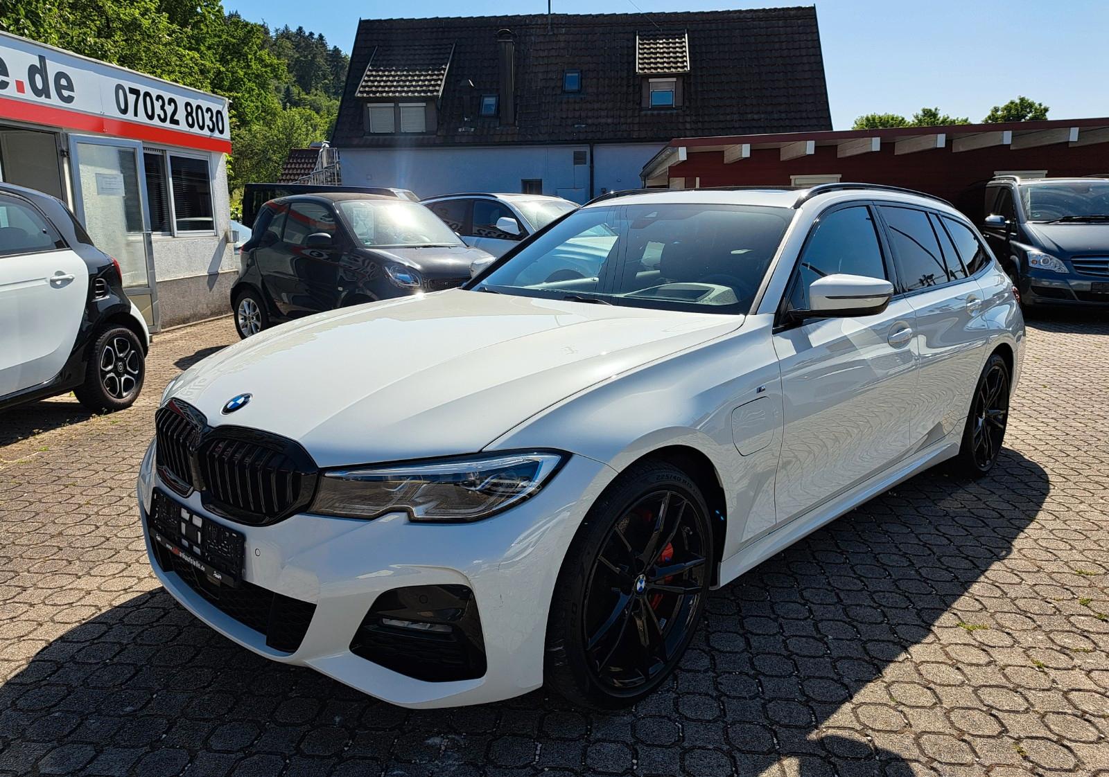 BMW 330e Touring xDrive M-Sport/PANO/HUD/LASER/LED*
