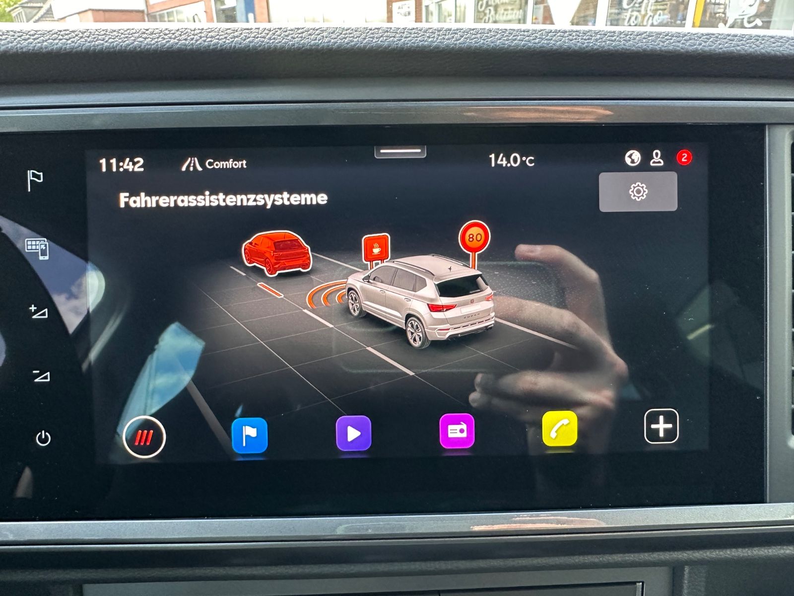 Fahrzeugabbildung CUPRA Ateca 1.5 TSI LED/Navi/APP/SHZG/LENKRADHZG/RFK