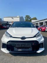 Toyota GR Yaris / 8-Gang Automatik / Convenience-Paket - Toyota Yaris mit Benzin-Antrieb: Sportwagen, Automatik