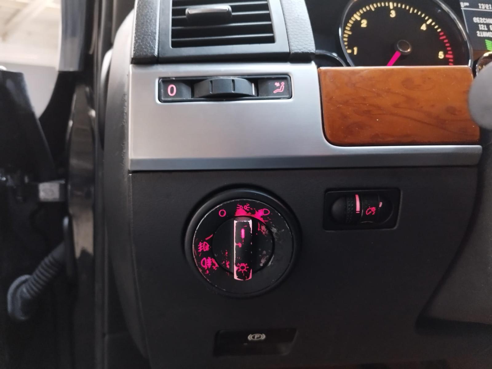 Volkswagen Touareg 2005 — photo 20